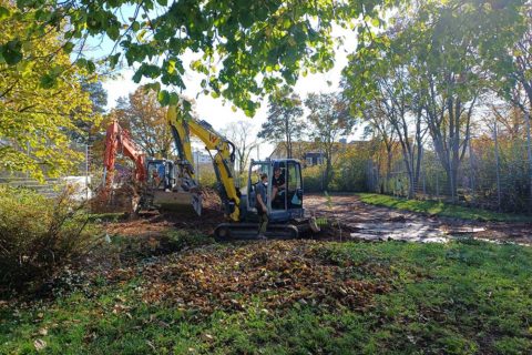 Auch in Weinheim wird bald „gepumpt“-  Bauarbeiten an der Pumptrack-Anlage mit „Chillout“-Area an der Karlsruher Straße haben begonnen