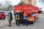 Jugendfeuerwehr Viernheim sammelt hunderte ausgediente Weihnachtsbäume