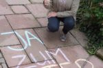 Kreideaktion setzt Zeichen für Wertschätzung älterer Menschen