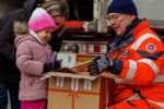 Mit Paketen ein Zeichen der Solidarität setzen  – Auch 2026 startet der Johanniter-Weihnachtstrucker